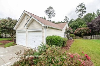 428 Crested View Dr in Loganville, GA - Building Photo - Building Photo