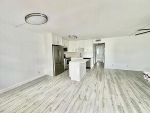 478 Fanshaw L in Boca Raton, FL - Foto de edificio - Building Photo