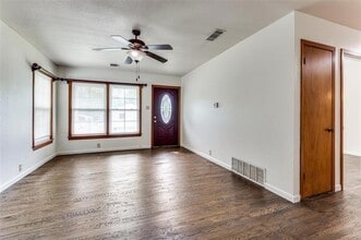 1901 Buck St in Gainesville, TX - Building Photo - Building Photo