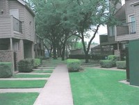 Richland Trace Condominiums in Dallas, TX - Building Photo - Building Photo