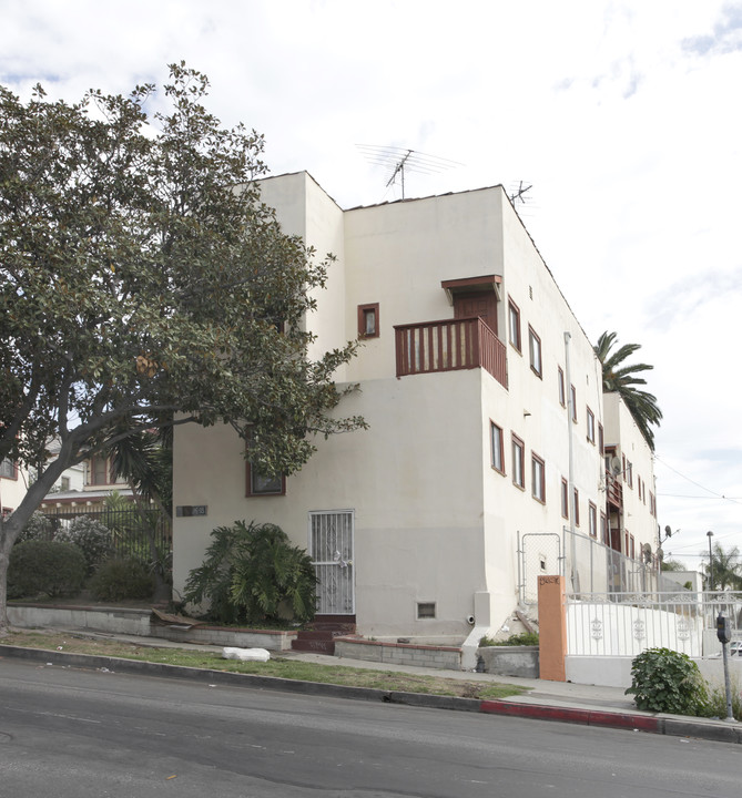 312 N New Hampshire Ave in Los Angeles, CA - Foto de edificio