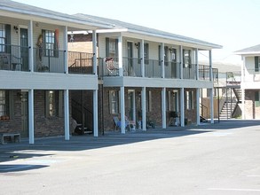 Cypress Gates Apartments in Denham Springs, LA - Building Photo - Building Photo