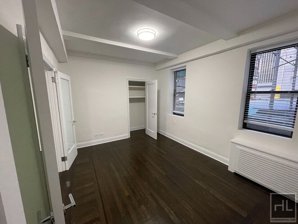 WEST 55 STREET in New York, NY - Building Photo