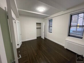 WEST 55 STREET in New York, NY - Foto de edificio - Building Photo