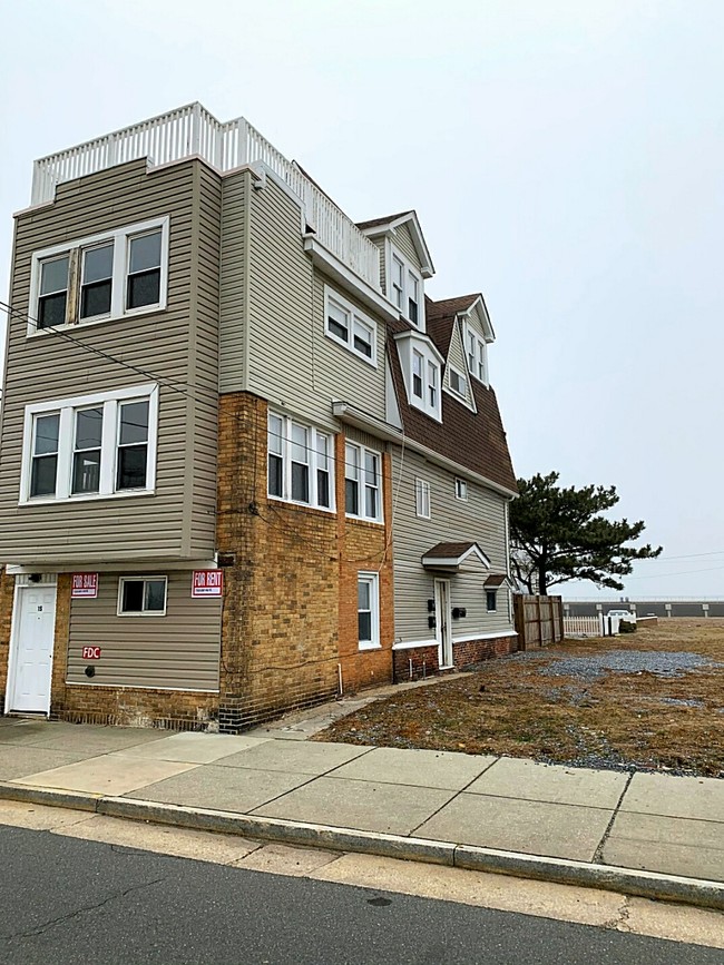 1 S New Hampshire Ave in Atlantic City, NJ - Building Photo - Building Photo