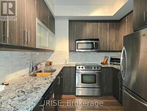 90 Stadium Rd in Toronto, ON - Building Photo - Building Photo