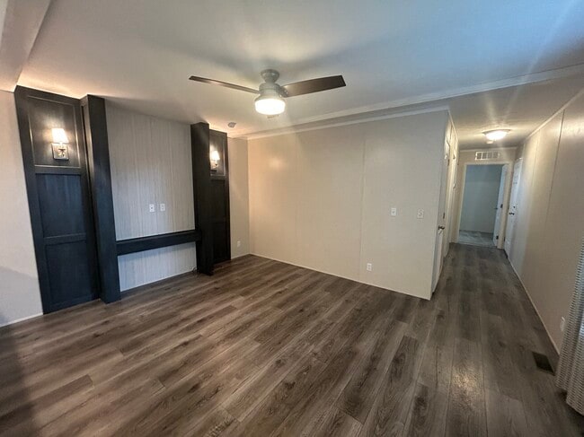 146 Texas in Belleville, MI - Building Photo - Building Photo