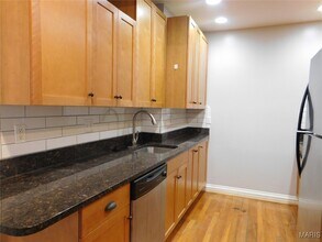 757 Syracuse Ave in University City, MO - Building Photo - Building Photo