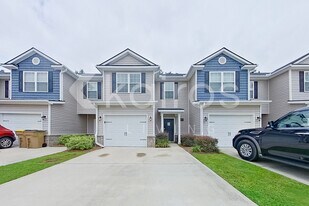 407 Ferguson Ln in Richmond Hill, GA - Building Photo