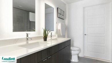 3005 Peachtree Rd NW, Unit 1015 in Atlanta, GA - Building Photo - Building Photo