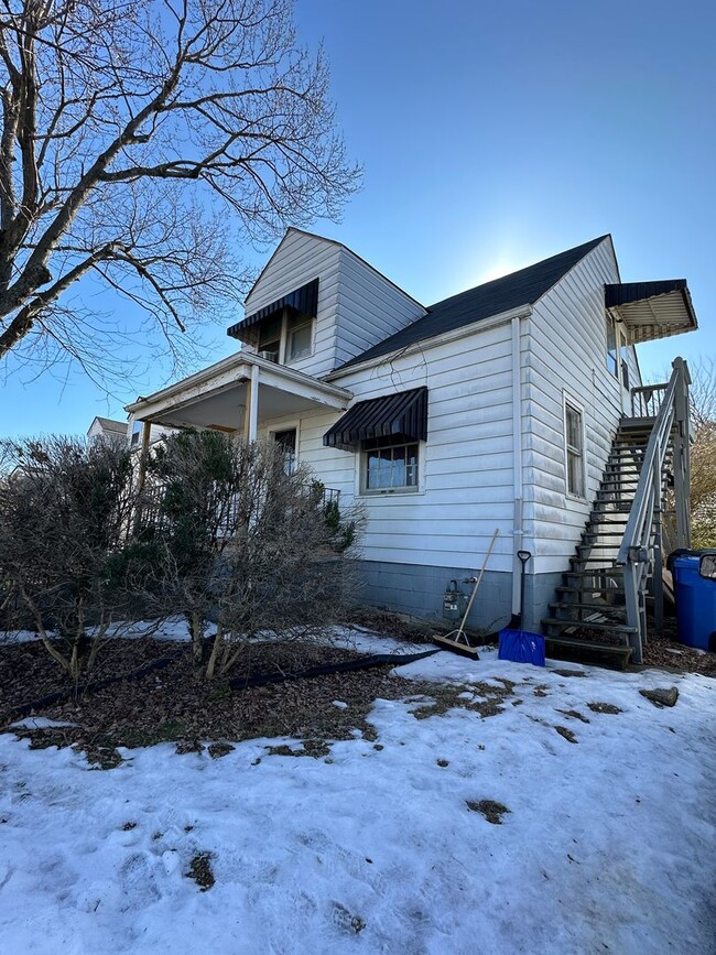 property at 1318 Highland Park Dr