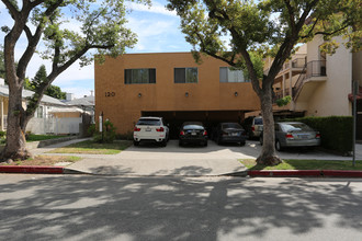 120 S Belmont St in Glendale, CA - Building Photo - Building Photo