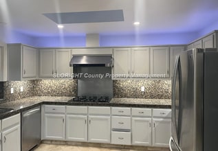 3340 Johnson Ave in San Luis Obispo, CA - Building Photo - Building Photo