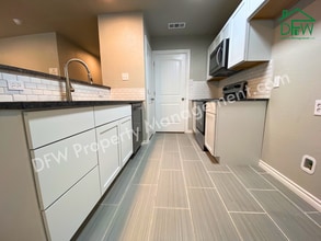 6166 Jennie Dr in Fort Worth, TX - Building Photo - Building Photo