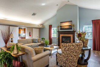 The Apartments at Winchester Cove in Groveport, OH - Building Photo - Interior Photo