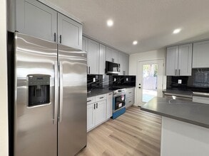 5507 Arizona Dr in Concord, CA - Building Photo - Building Photo