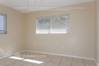 1230 NW 176th Terrace in Miami, FL - Foto de edificio - Building Photo