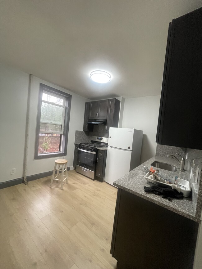 460 Bay Ridge Ave, Unit 3 in Brooklyn, NY - Building Photo - Building Photo