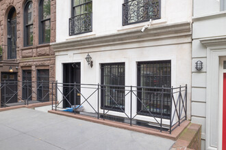 56 E 92nd St in New York, NY - Building Photo - Building Photo