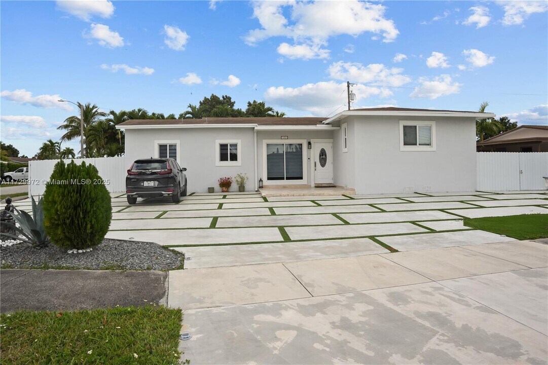 12481 SW 191st Terrace in Miami, FL - Building Photo