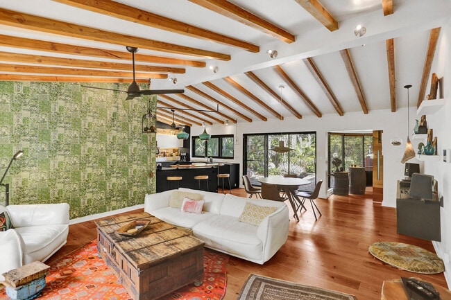 property at 1613 SW 5th Ct