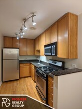 630 W Wrightwood Ave, Unit 625-315 in Chicago, IL - Building Photo - Building Photo