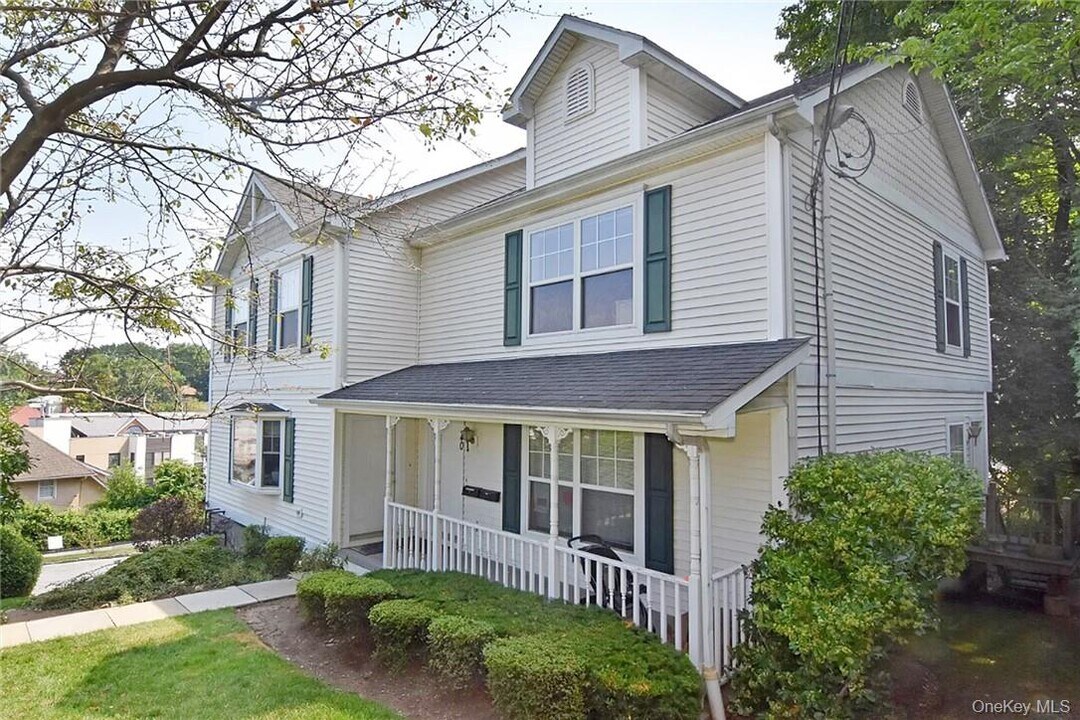 40 Terrace Pl in Tuckahoe, NY - Building Photo