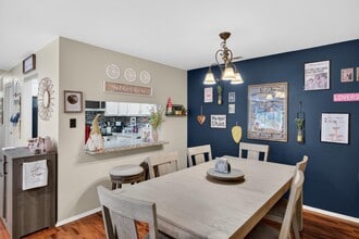 5109B Aberdeen Dr in Mount Laurel, NJ - Building Photo - Building Photo