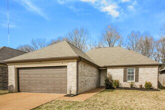 9476 Eckley Pl in Cordova, TN - Building Photo - Building Photo