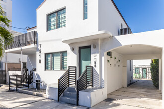 7910 Byron Ave in Miami Beach, FL - Building Photo - Building Photo