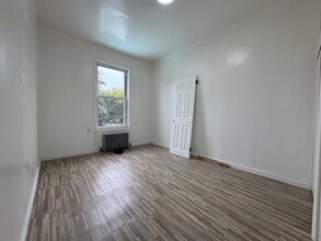 602 New Lots Ave in Brooklyn, NY - Building Photo - Building Photo