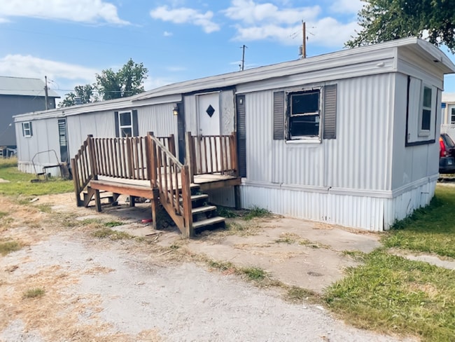 property at 711 N 19th St