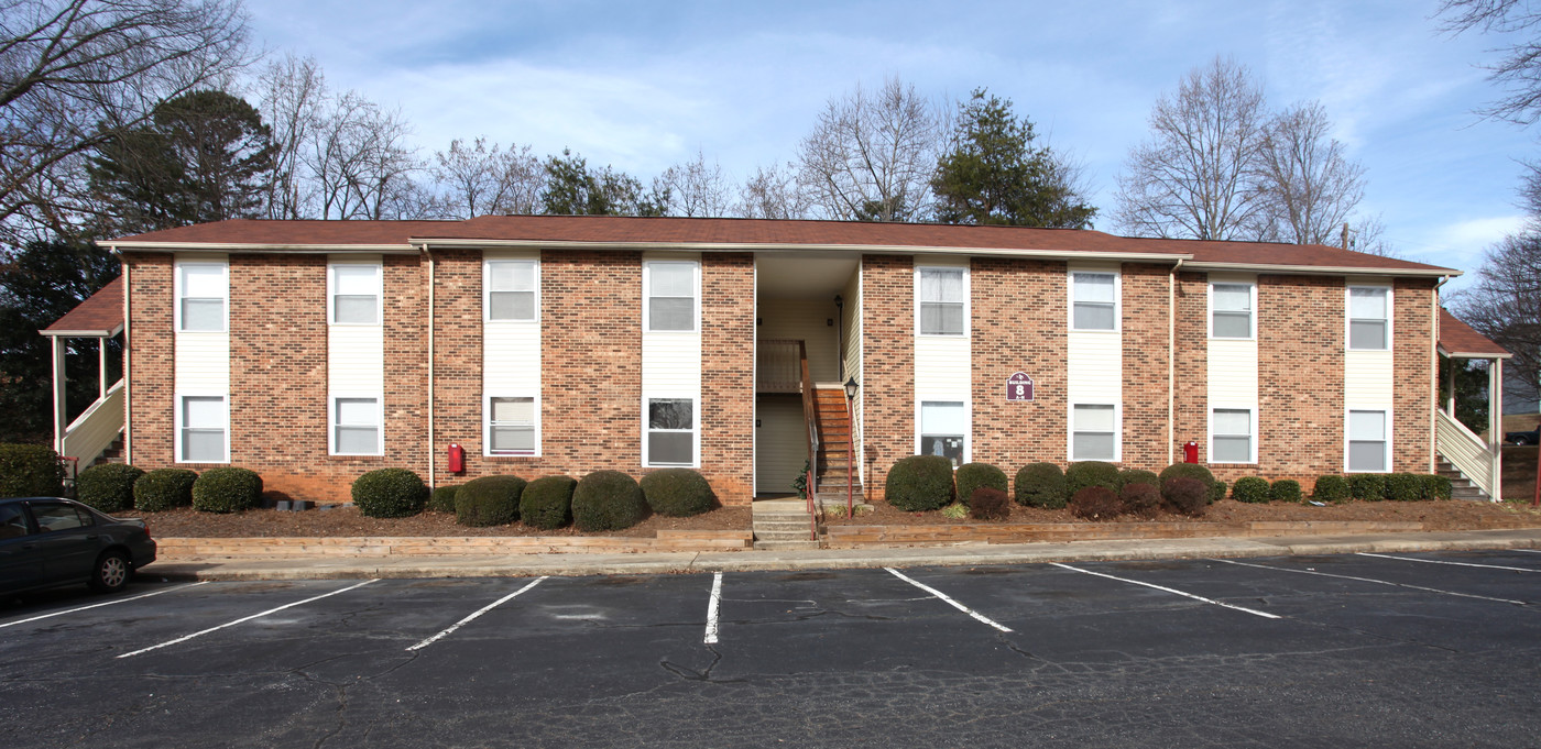 Century Square Apartments in Kernersville, NC - Building Photo