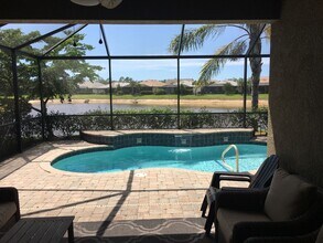 7631 Jacaranda Ln in Naples, FL - Building Photo - Building Photo