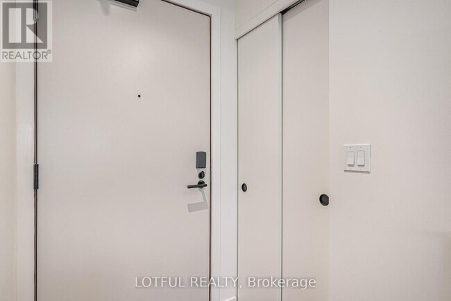 560 Rideau St in Ottawa, ON - Building Photo - Building Photo
