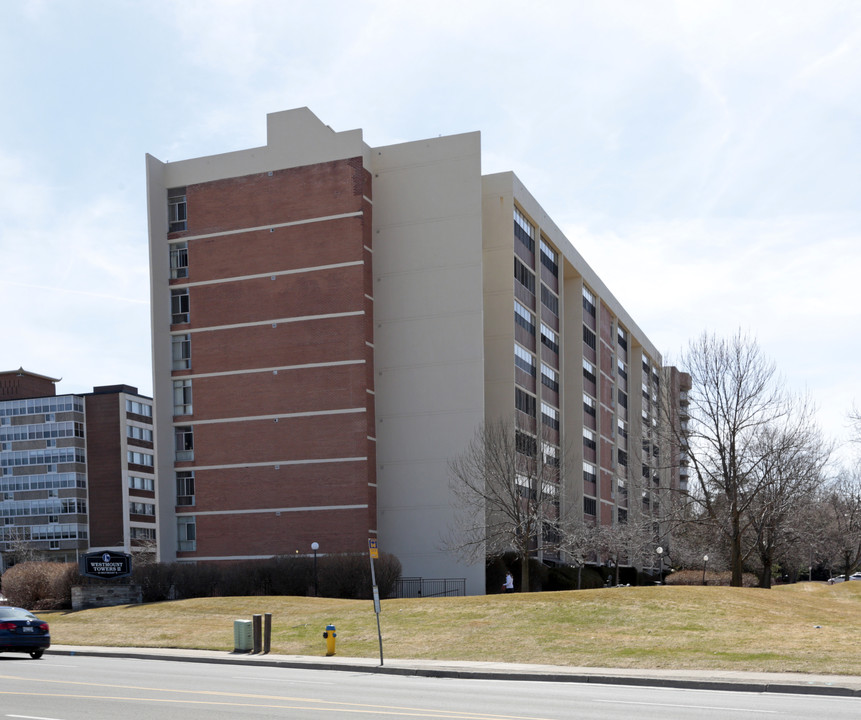 Westmount Place II in Waterloo, ON - Building Photo