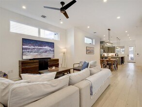 1411 Cometa St in Austin, TX - Building Photo - Building Photo