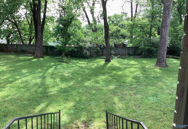property at 2408 Whitesburg Dr