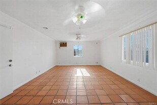 937 N Greenpark Ave in Covina, CA - Building Photo