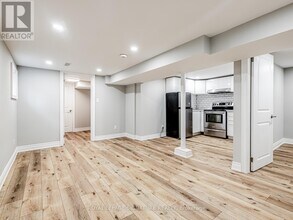 60 Thirteenth St in Toronto, ON - Building Photo - Building Photo