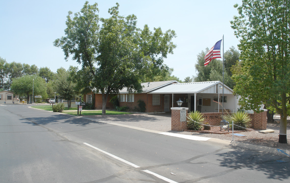 Columbia Mobile Home Park in Tucson, AZ - Building Photo