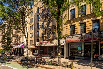 963 Columbus Ave in New York, NY - Foto de edificio - Building Photo