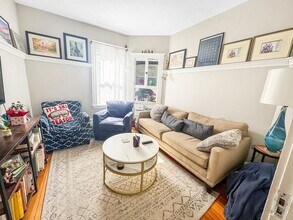 70 Line St, Unit 1 in Somerville, MA - Building Photo - Building Photo