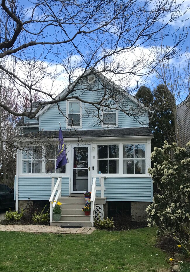 9 Livingston Plz Rentals in Middletown, RI