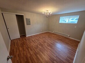 7038 Forrest Ave in Philadelphia, PA - Building Photo - Building Photo