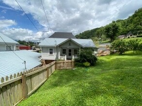 121 Jackson St in Sylva, NC - Building Photo - Building Photo