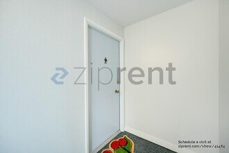 3711 26th Pl W in Seattle, WA - Building Photo - Building Photo