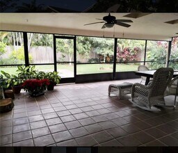 9461 NW 16th St in Plantation, FL - Building Photo - Building Photo