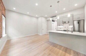 147 E 18th St in New York, NY - Building Photo - Building Photo