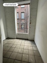 146 Duane St in New York, NY - Building Photo - Building Photo